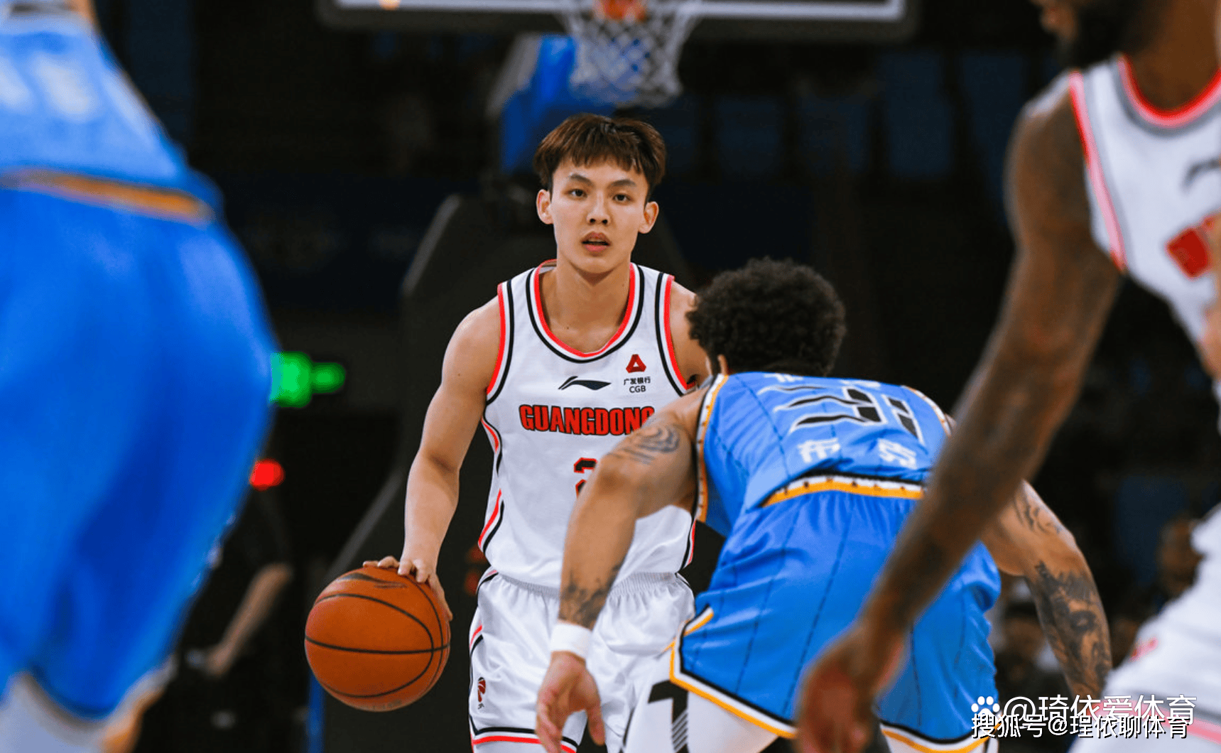 开云官方关于CBA季后赛冲刺阶段走向成谜，里昂再遭质疑，质疑声仍在，年轻球员得到机会的信息